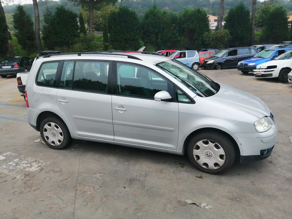Volkswagen Touran/Фолксваген тоуран 1.9 Тди 2005 г. На части