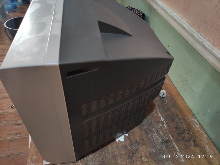 Телевизор сотилади