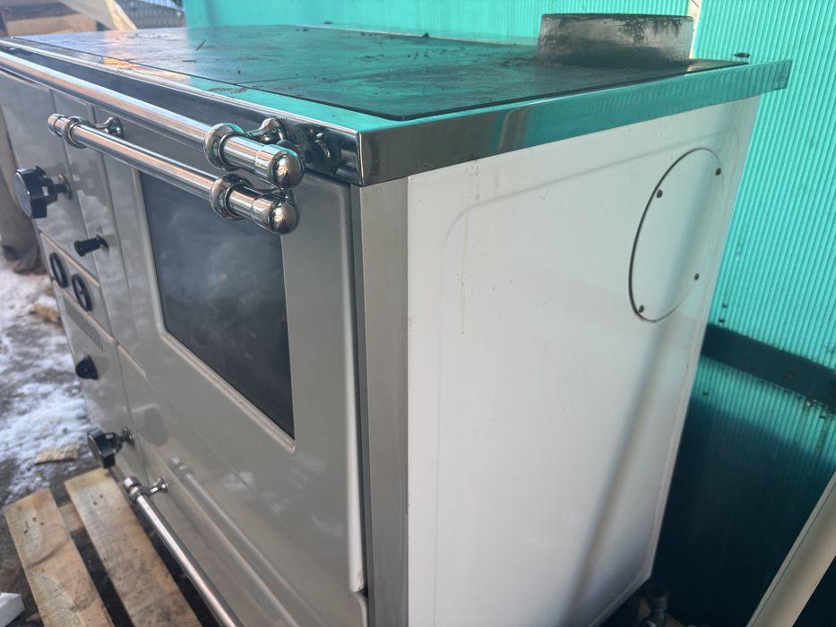 Сръбска печка на дърва 27 kw много добро състояние