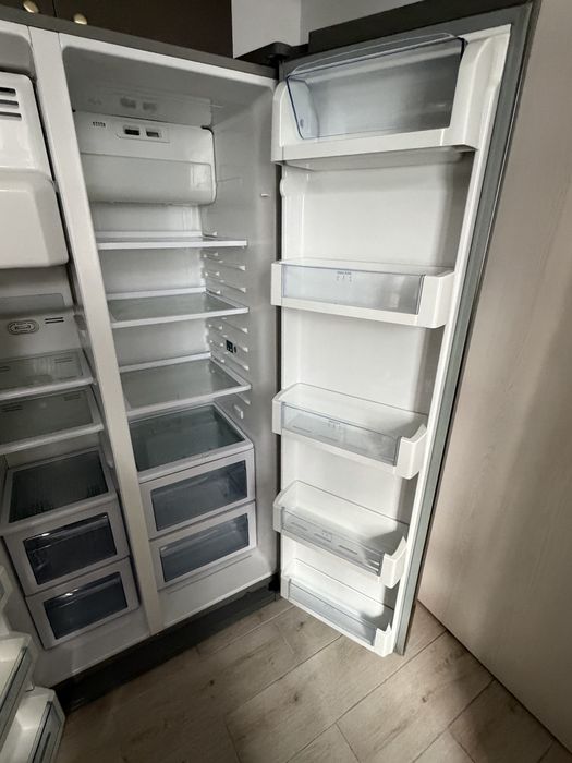 Frigider Side by Side Haier No Frost – funcțional –