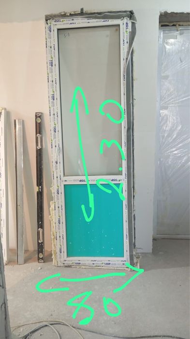 Пластиковая дверь новая