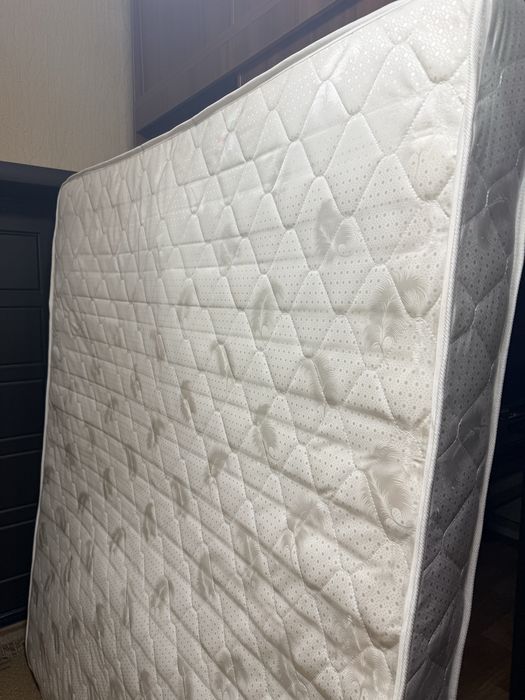 Матрас (матрац)