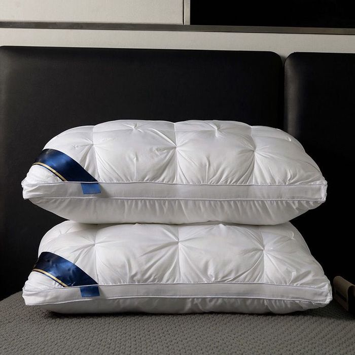 Подушки Hilton garden