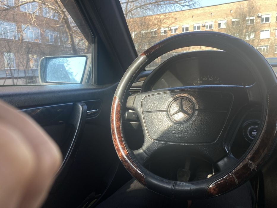 Мерседес в хорошем состоянии