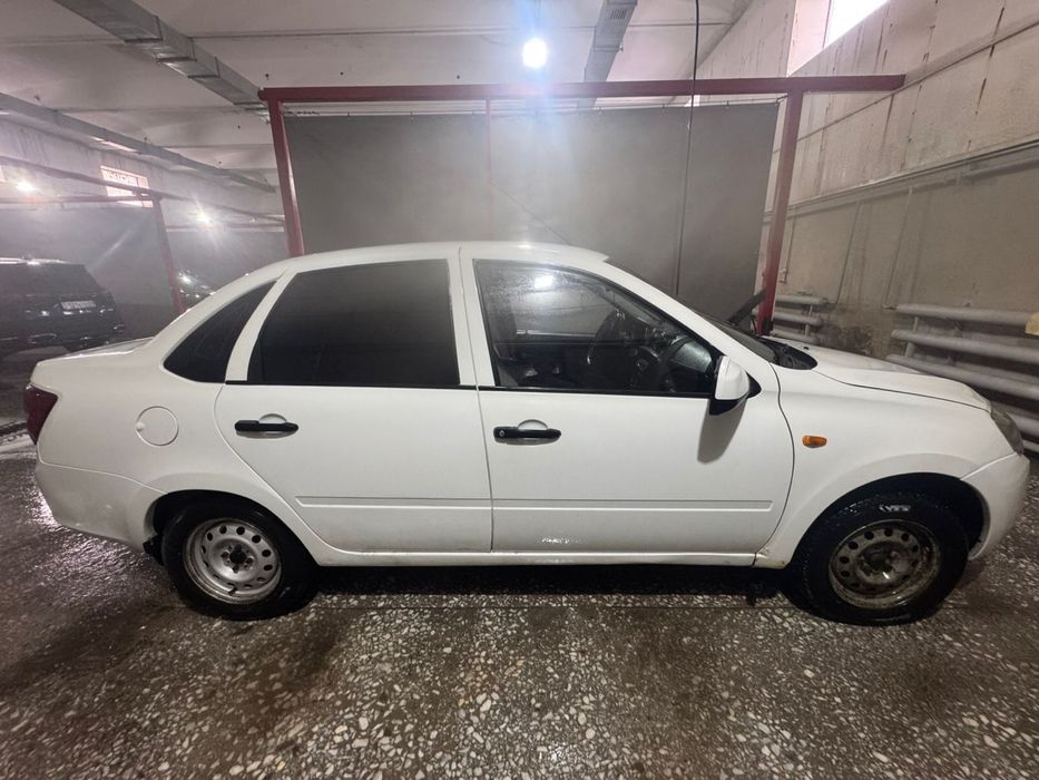 Продаю Ваз(Lada) Granta 2190, 2013 года