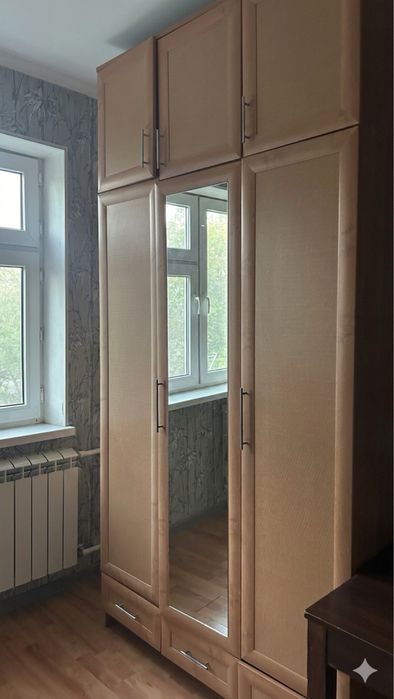 Шкаф (Шифоньер) продам