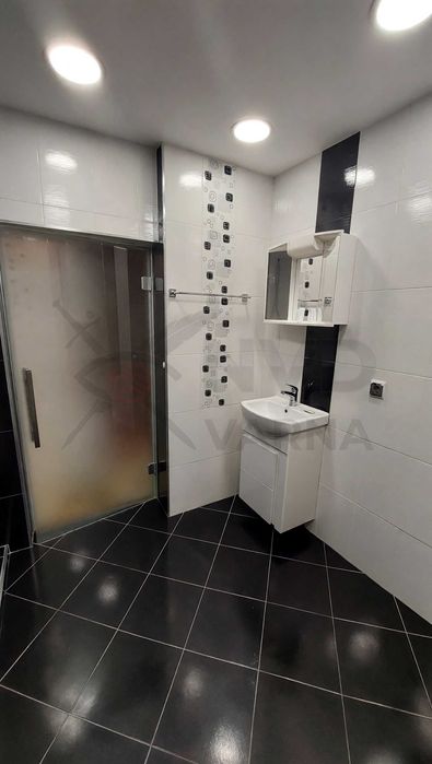 Тристаен апартамент в Център! 21836742