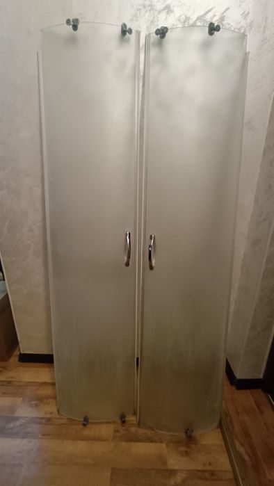 Душевая кабина с крышой