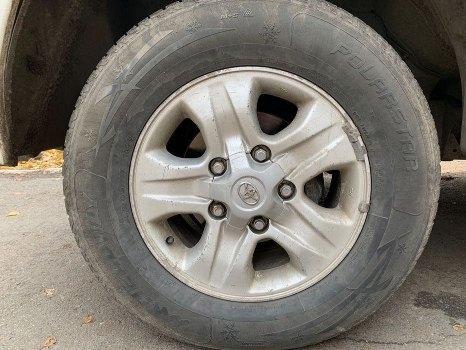 Продам комплект колес 5/150