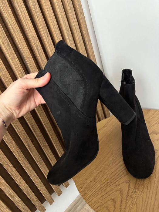 Дамски боти на ток Нови