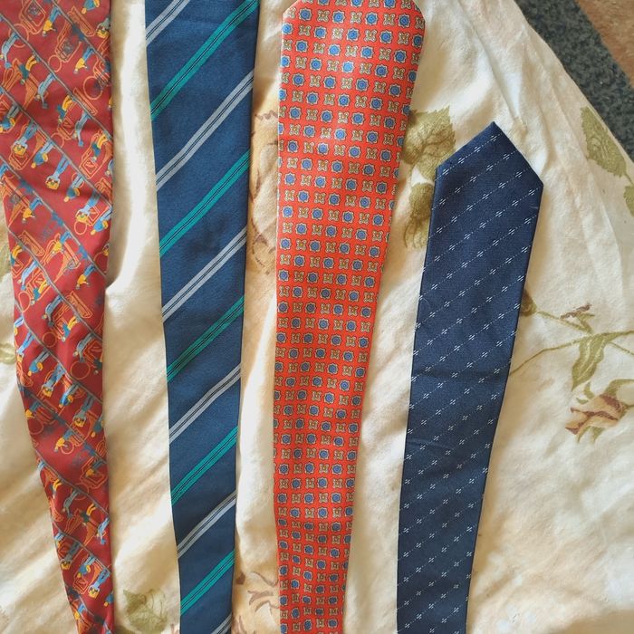 Продавам Вратовръзки