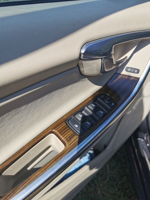 Vând Volvo v60 euro5