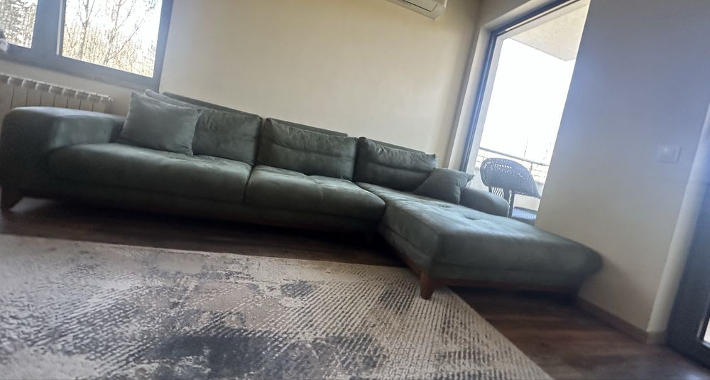 Ъглов диван. Запазен