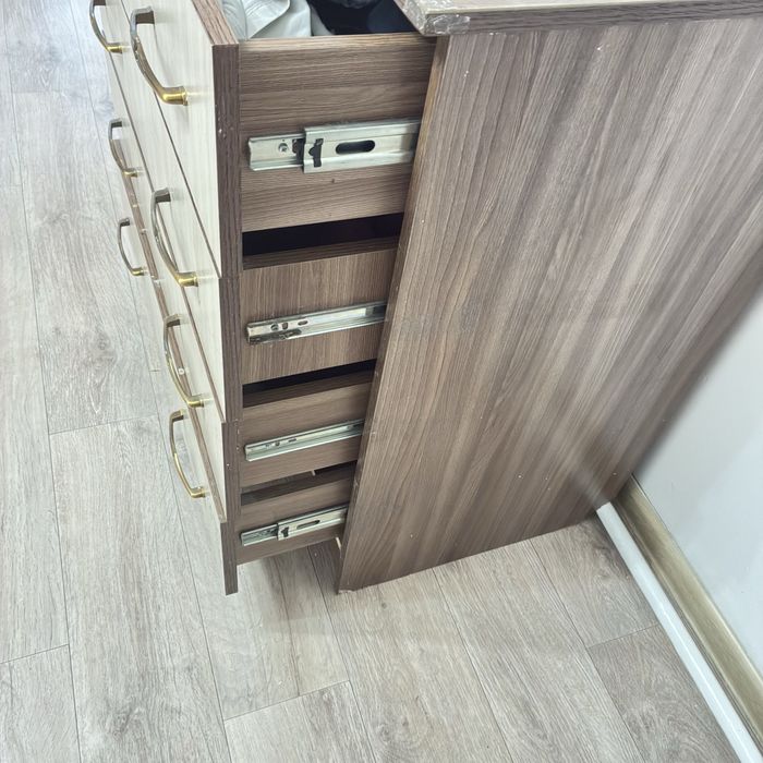 Продам комод в хорошем состоянии.