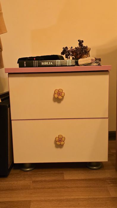 Set dormitor copii complet, 7 piese, alb & roz – stare impecabilă,