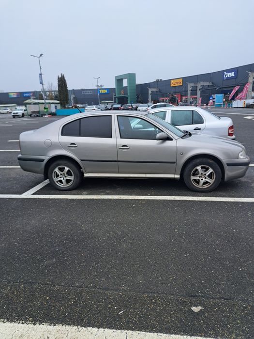 De vanzare Skoda tour 2009