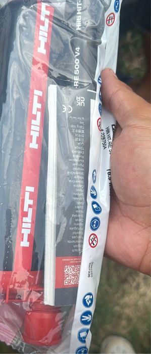 Vand 30 bucati ancora chimica Hilti