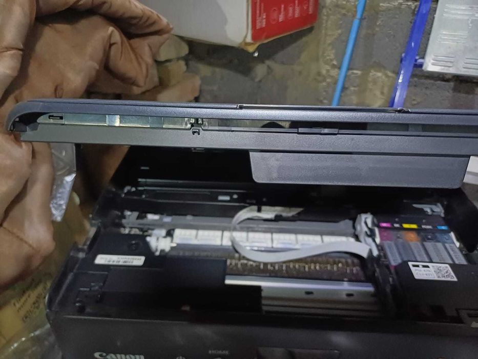 Продам принтер Canon на запчасти