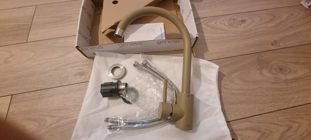 Vând baterie chiuveta nefolosita.