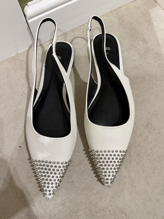 Нови обувки Zara