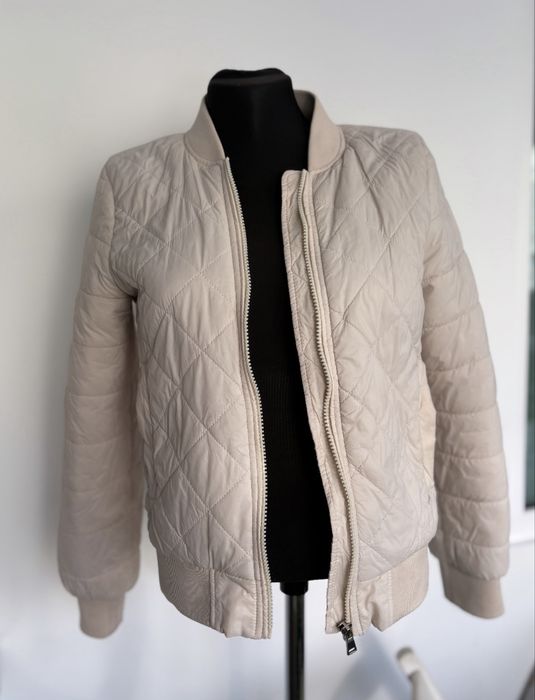 Куртки пальто продам