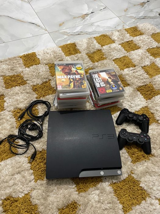 Vând ps3 cu 2 console!
