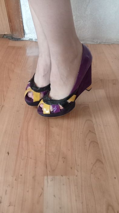 Продам итальянский туфли