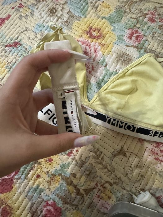 Лифчик бюстгальтер топ Tommy Hilfiger