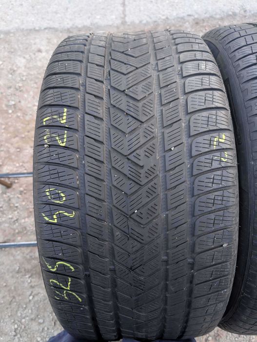 SET 2 Anvelope Iarna 325/40 R22 PIRELLI Scorpion Winter 114V