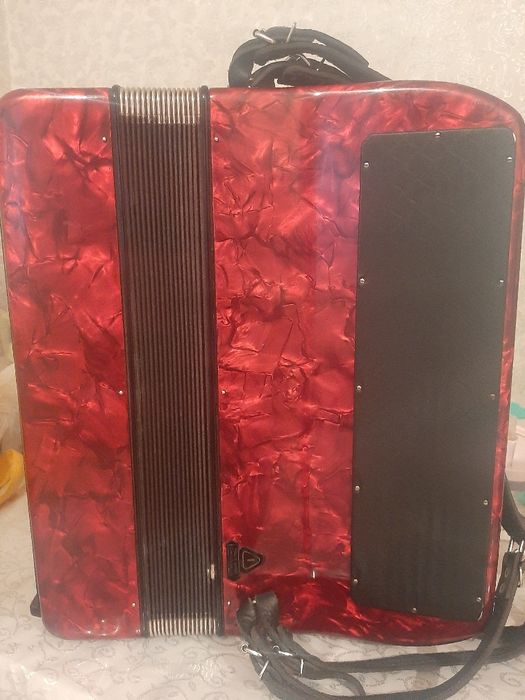 Royal standard баян.