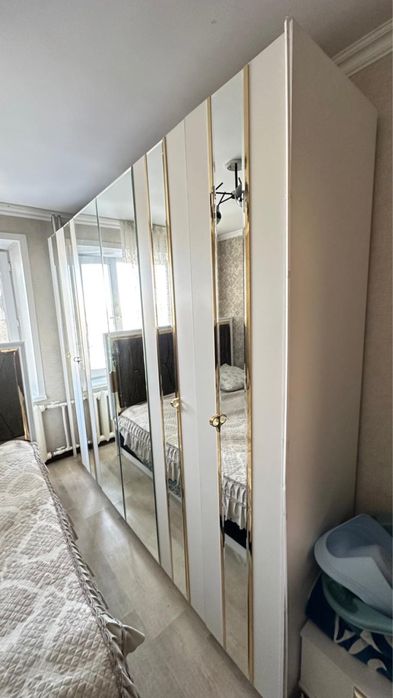 Срочно продается спальный гарнитур