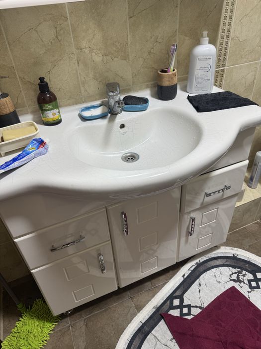 Продам тумбочку в ванную