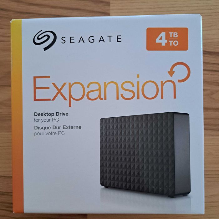 Hard extern seagate expansion nou 4 tb