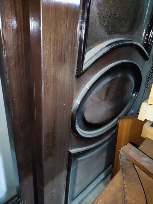 Продаю двери без дверного косяка МДФ шпон, цена за 1 дверь 200.000 сум