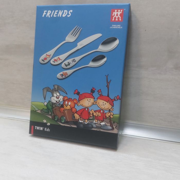 НОВ Луксозен Детски комплект прибори ZWILLING Twin Kids Friends, 4 части (Неръждаема стомана 18/10)
