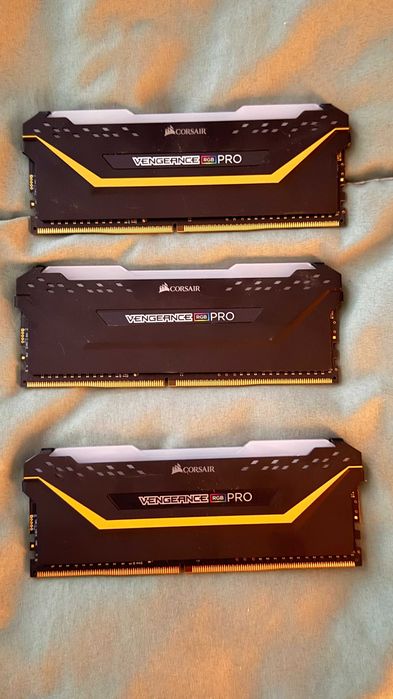 8GB DDR4-3200, Corsair Vengeance RGB Pro