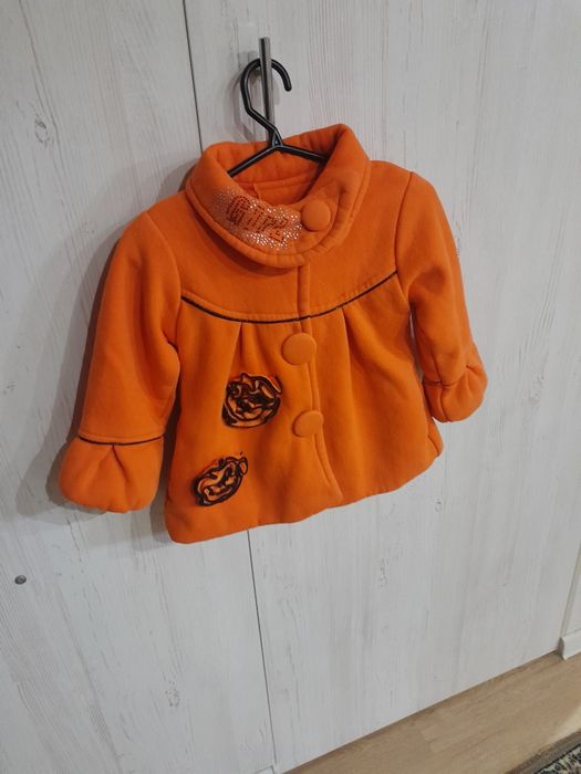 Продам осеннее пальто.