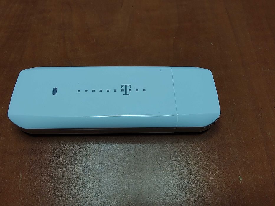 Stick internet cartela SIM 4G LTE Modem USB Alcatel One Touch L100V