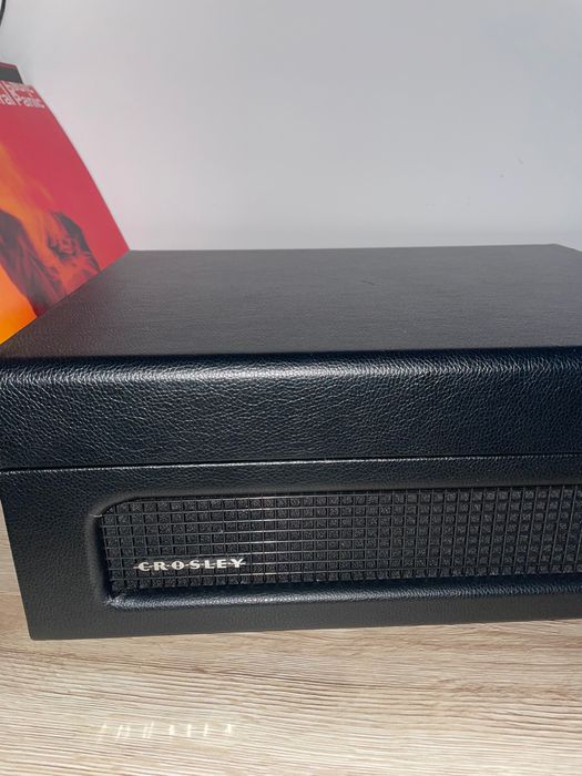 Pick-up Crosley Voyager CR8017A-BK, 3 viteze, Bluetooth, boxe integrate, negru