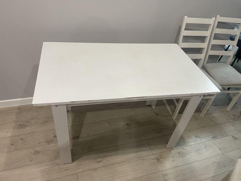 Продам Стол и стулья