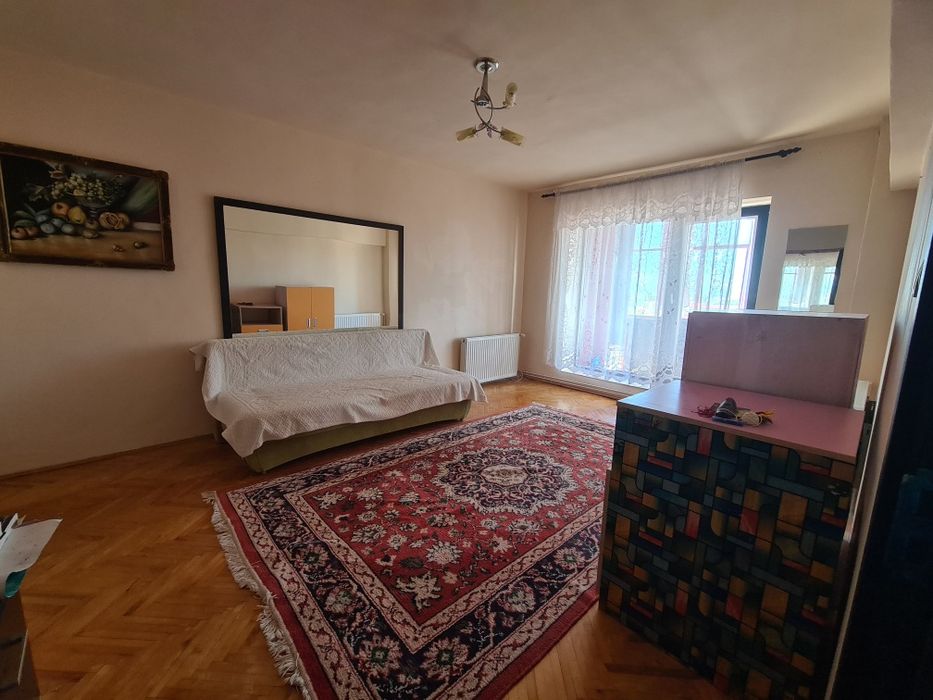 ÎNCHIRIERI  apartamente 3 camere, 2 balcoane,2 bai, living