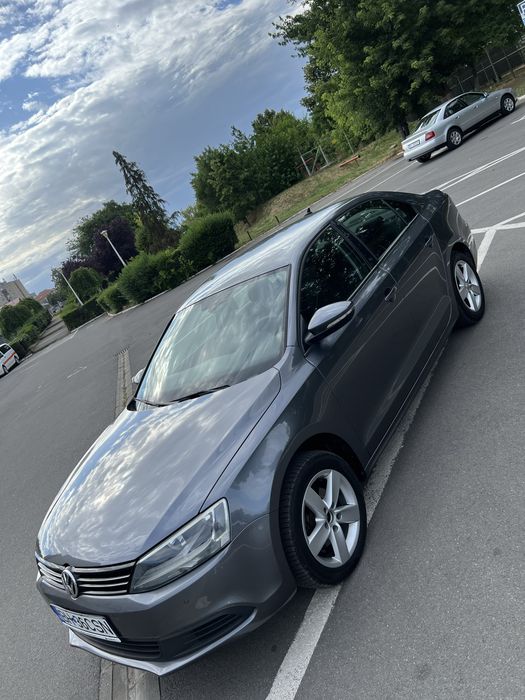 VOLKSWAGEN Jetta 2013 — imagine 4