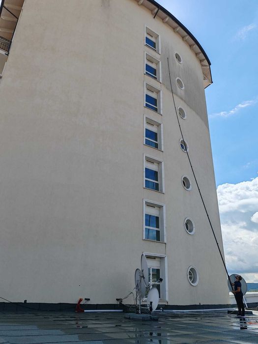 Elite Exterior building Professional Cleaning services.