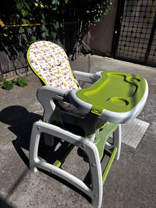 Scaun de masă bebe