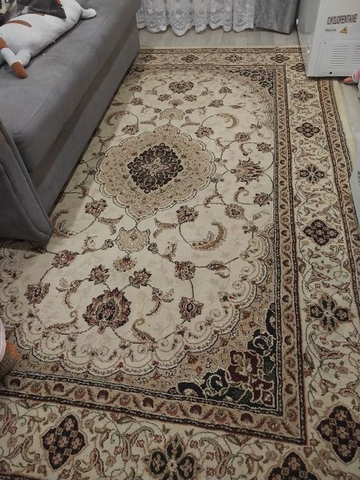 Ковёр 2/3 б/у в отличном состоянии