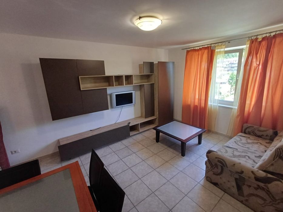 Apartament de închiriat