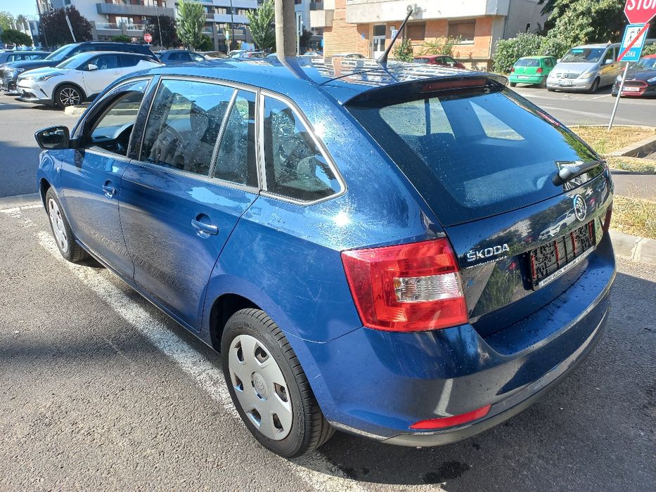 Vând Skoda Rapid model Ambiant