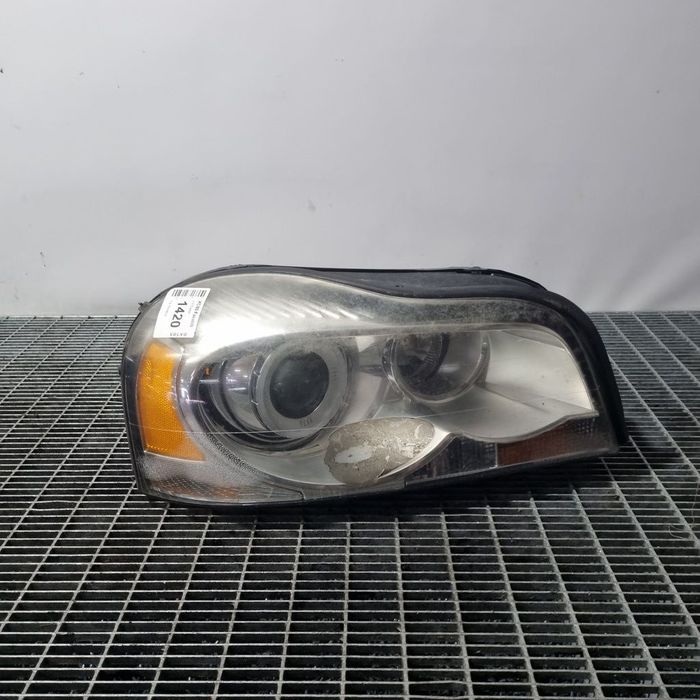 Far Dreapta Volvo XC90 Facelift 2007 - 2014 SUV 4 Usi (1420) Xenon