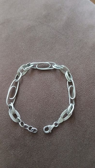 Дамска сребърна гривна