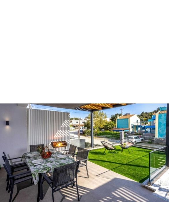 Давам мезонет в Неа ираклица малка къща
Price is 220€/night for